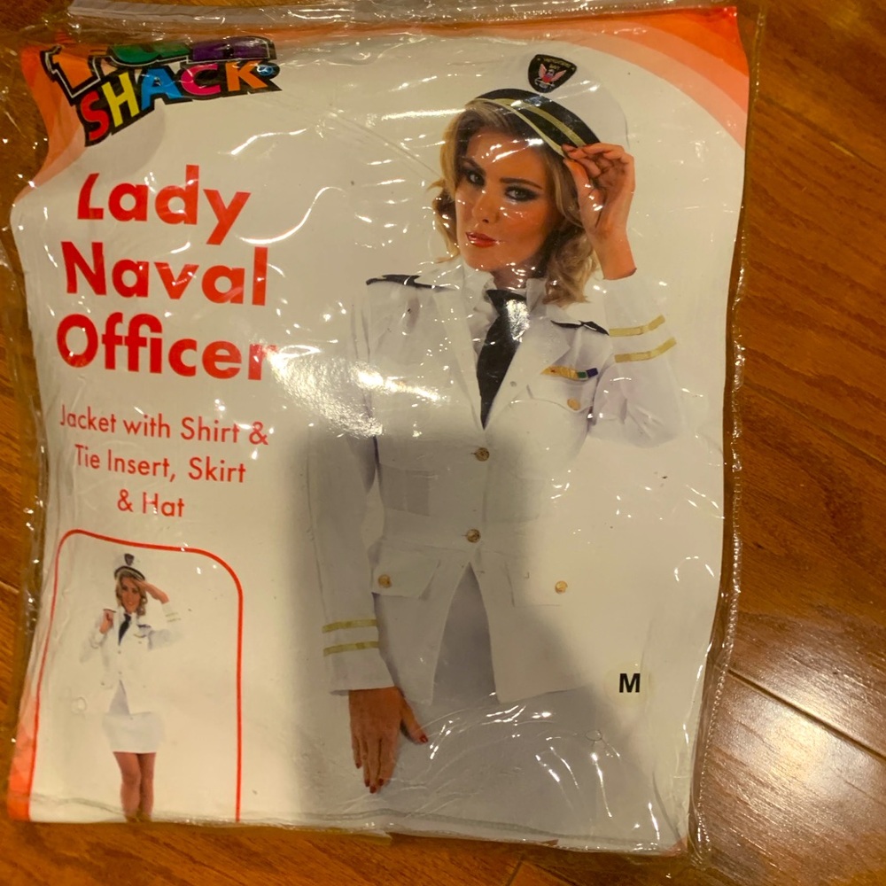 Lady Naval Officer Halloween Costume, wore once, smoke and pet free home